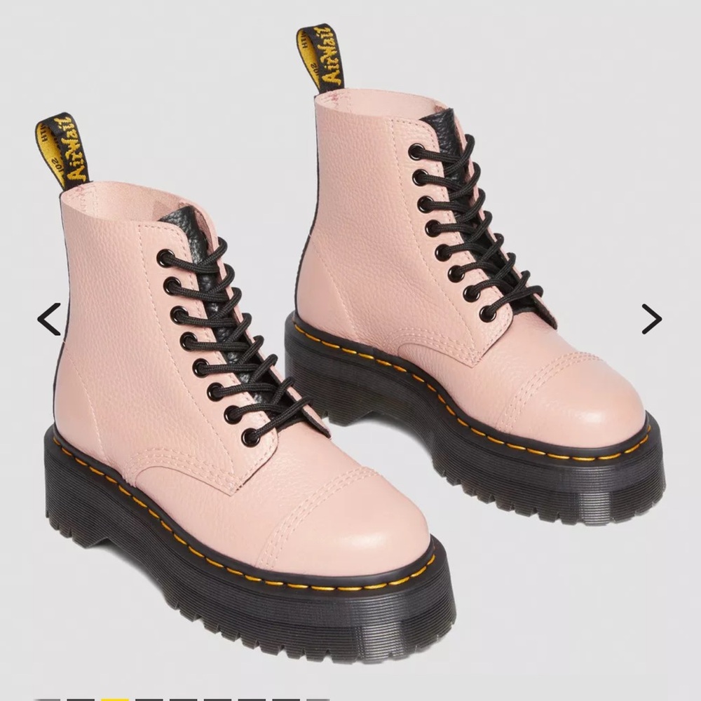 NWT Dr. Martens Sinclair Milled Nappa Leather Platform Boots Size 10